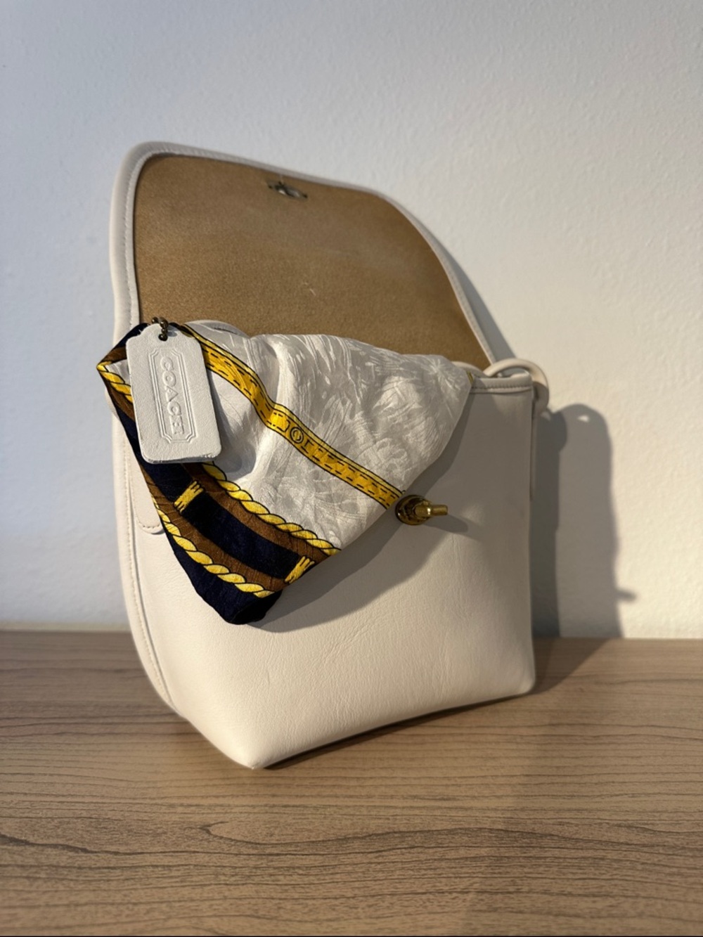 Vintage Coach Legacy Quincy Bag #9919 Bone Glove tanned Leather Crossbody - Picture 8 of 17